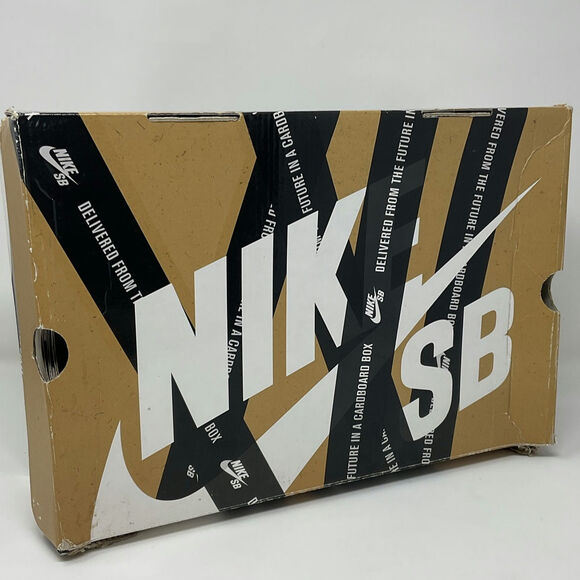 2004 Nike SB Dunk High Unlucky 13 Black Red 305050-001 Size US 9.5 - Picture 11 of 12